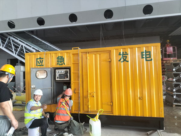 乡宁怎样判断空气滤清器是否需要更换？